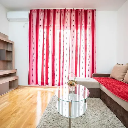 Lägenhet Naki Podgorica